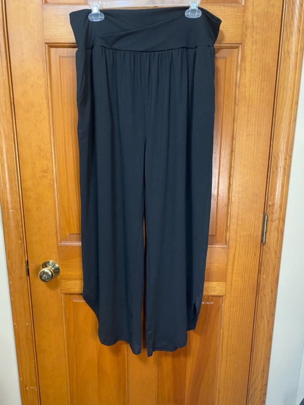 NWOT Tarse Plus Size Asymmetrical Black Wide-Leg Split Hem Pants - Picture 2 of 6